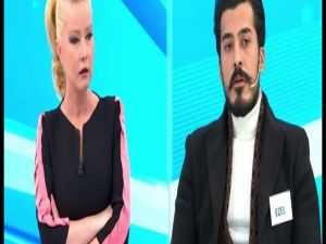 Müge Anlıyı Üzen Haberi Aldı.