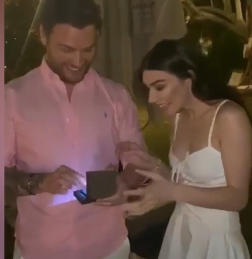 Siyasete atılabileceğini açıkladı galerisi resim 2