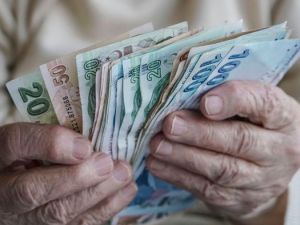 Cumhurbaşkanı Erdoğan emeklinin sesini duydu..