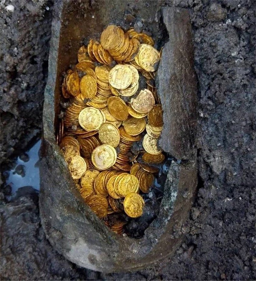 Bir gün marangoz kiliseye gider. galerisi resim 1