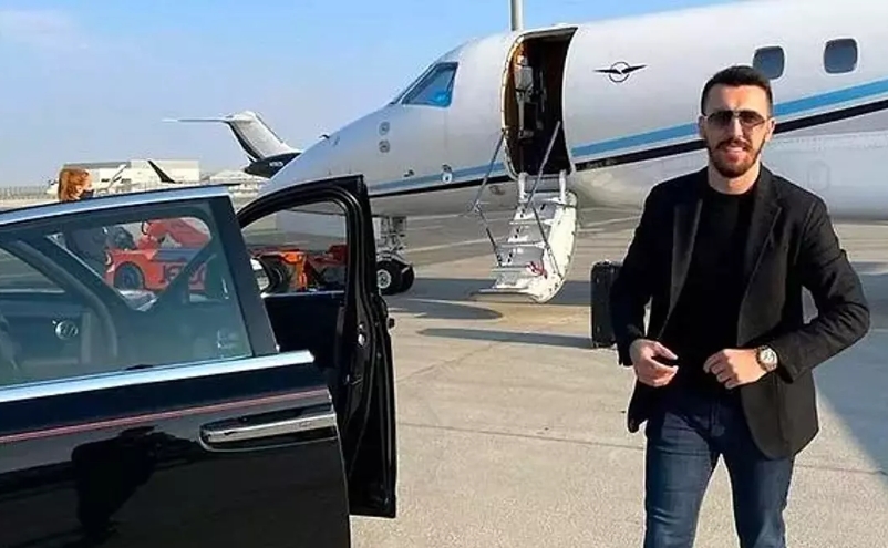 Ebru Gündeş ile 22 yaş küçük sevgilisi ile görüntülendi galerisi resim 3