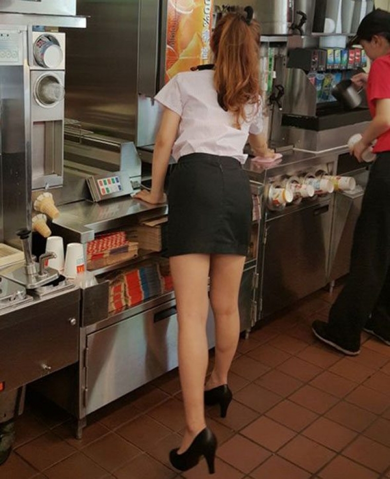 'McDonald’s Tanrıçası' sosyal medyayı salladı galerisi resim 6