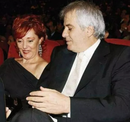 Ünlü isim Aramızdan Ayrıldı galerisi resim 2