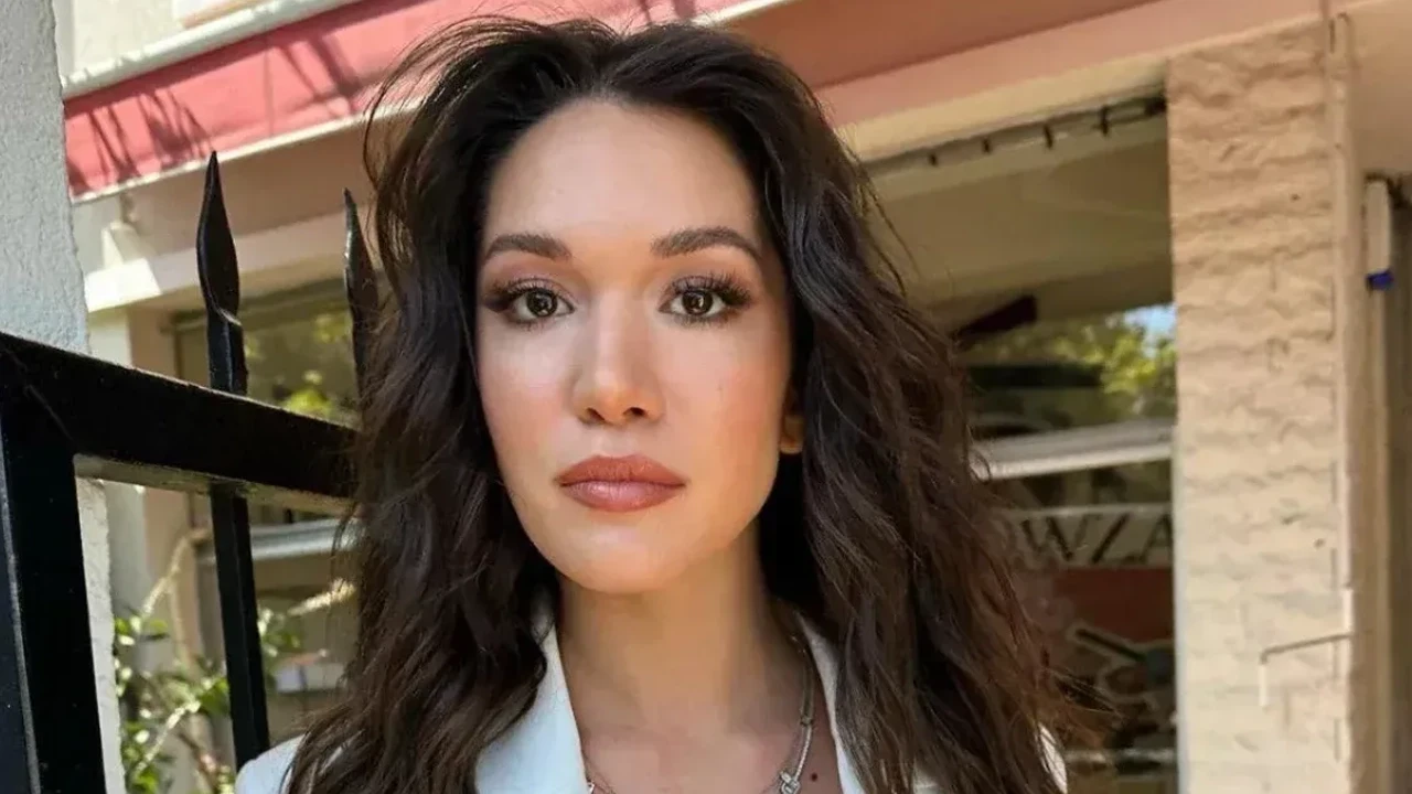 Hazal Subaşından Üzen Haber galerisi resim 1