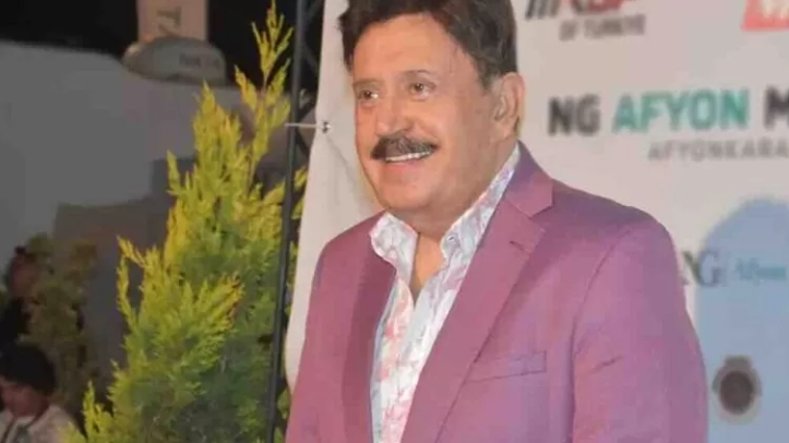 Ünlü sanatçıdan rahatsız edici bir gelişme galerisi resim 1