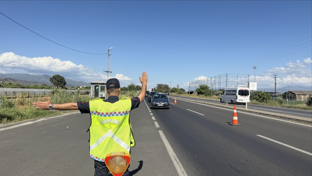Jandarmadan yol uygulaması galerisi resim 1
