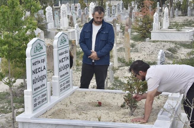 Büyükşen çifti cnyetinde flaş gelişme galerisi resim 4