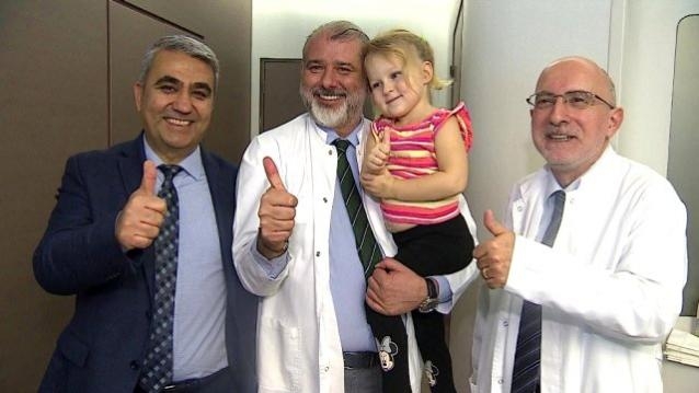 EŞİNİ MUAYENE EDEN DOKTOR galerisi resim 2