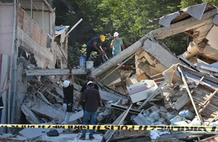 Balıkesir depremini bilmişti. galerisi resim 1