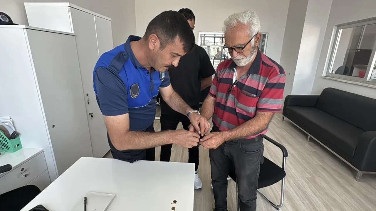 İşe giderken yolda buldu! galerisi resim 2