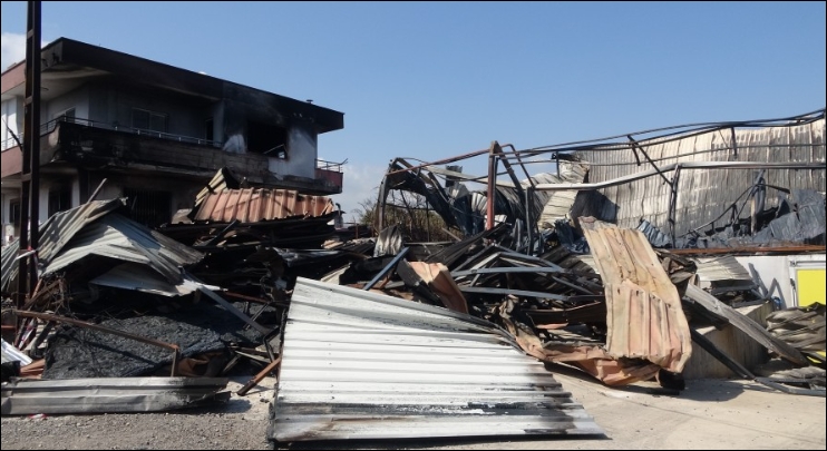 Böyle komşu olmaz olsun! Hayatlarını kararttı.. galerisi resim 3