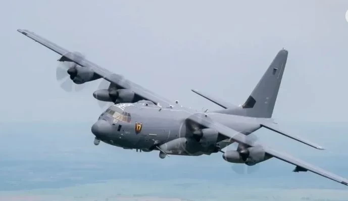 Düşen Uçak Hakkında galerisi resim 4