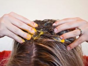 3 Basit Malzemeyle Dökülen Saçlarınızı Geri Kazanın!