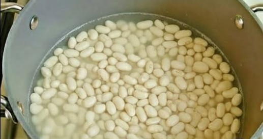 Kuru Fasulyeyi Böyle Yapmayan Gerçek Lezzeti Kaçırıyor! galerisi resim 1