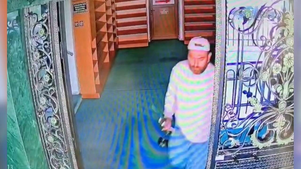 Cami'de Büyük Skandal galerisi resim 1