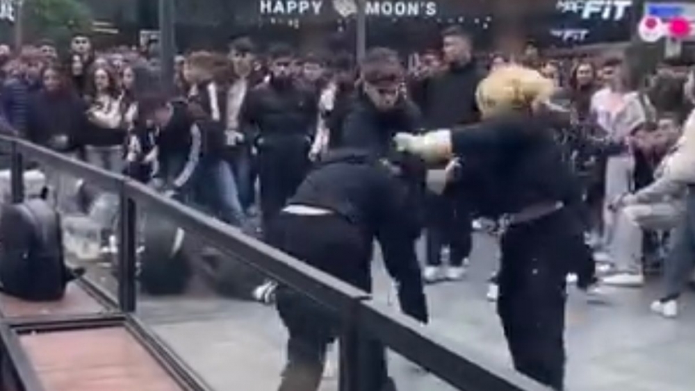 İzlerken biz utandık galerisi resim 1