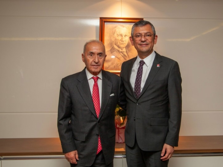 Serenay meğer kimin yeğeniymiş galerisi resim 2