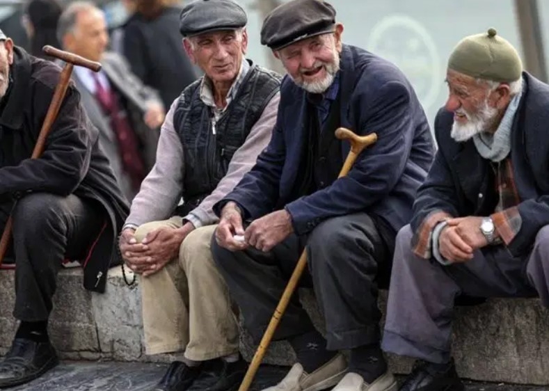 Emekliye ücretsiz oldu galerisi resim 1