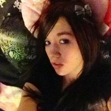 Henüz 9 Yaşındayken annesinin bir arkadaşı tarafından tecavüze uğradı, ö galerisi resim 3