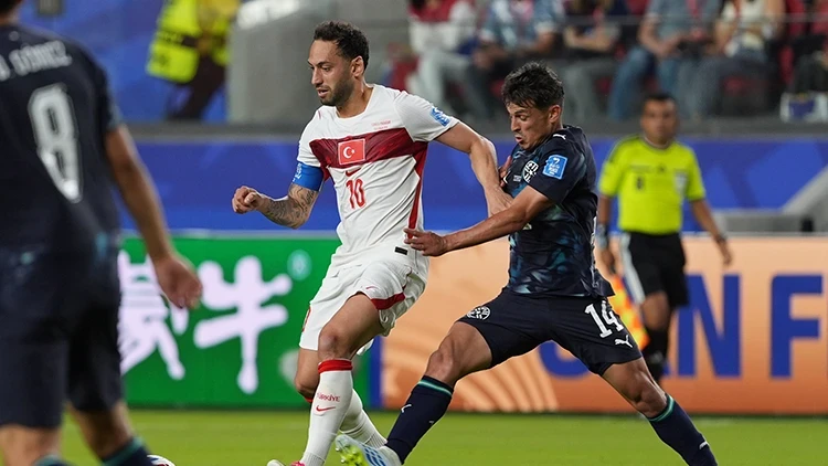 Hakan Çalhanoğlu'ndan Açıklama galerisi resim 1