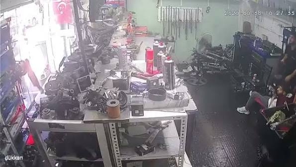 İstanbul Ümraniye'de Yaşanan Skandal galerisi resim 1