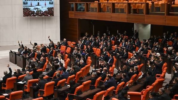 Meclisten geçen düzenleme galerisi resim 2
