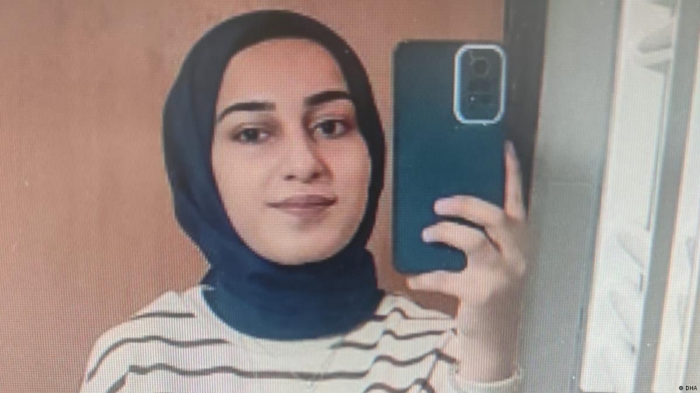 Üniversitesi öğrencisi Rojin galerisi resim 3