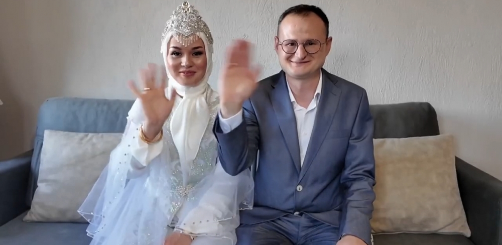Altınlarla kaybolan Özbek gelin galerisi resim 1