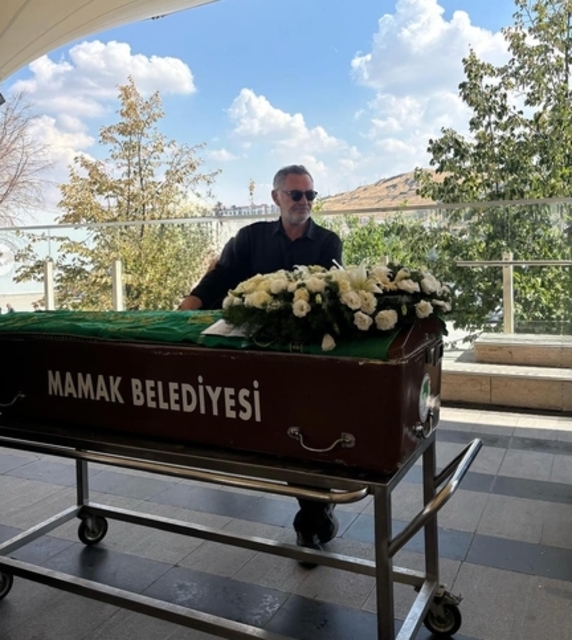 Oyuncu Atilla Saral'ın acı günü! galerisi resim 2