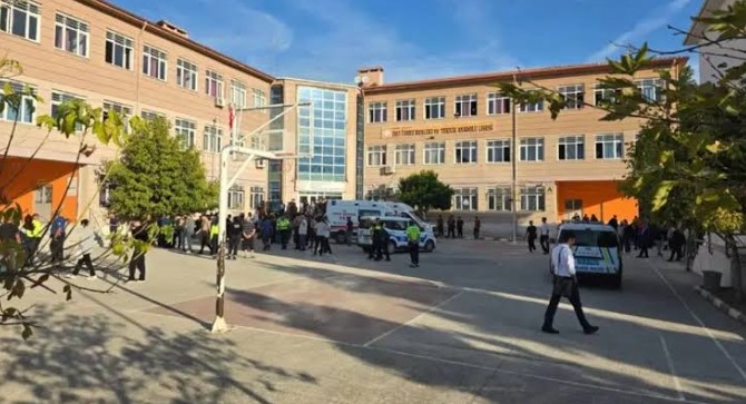 Bakın Kimin üstüne çıktı galerisi resim 1