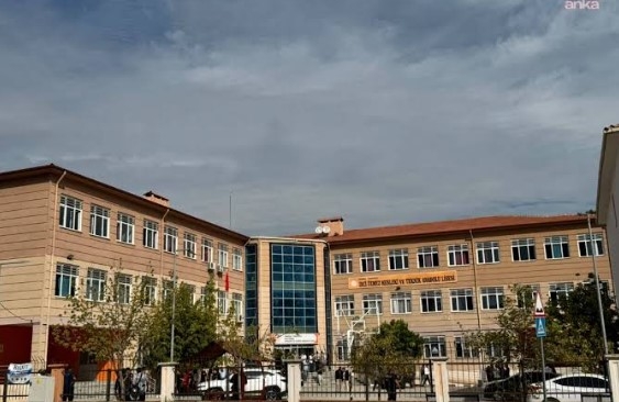 Bakın Kimin üstüne çıktı galerisi resim 2