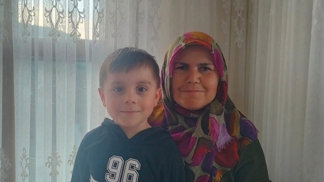 Huriye Helvacı ve 5 yaşındaki oğlu galerisi resim 2