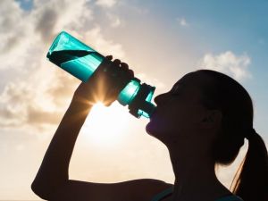 Aç karnına su içerseniz... Öyle bir Faydası Varki