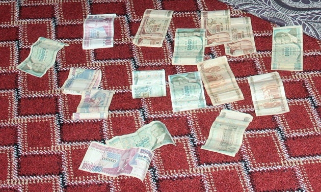 Yıllar Önce Ölen Annesinin Yastığından Milyonlar Çıktı Ama Paraları Harc galerisi resim 4