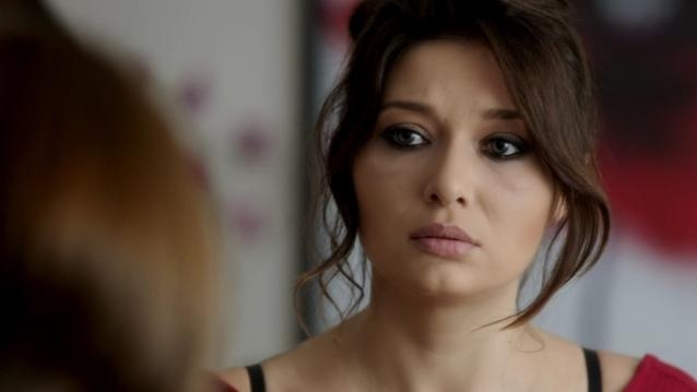 NURGÜL YEŞİLÇAY YALNIZLIKTAN USANDI VE DERT YANDI! galerisi resim 3