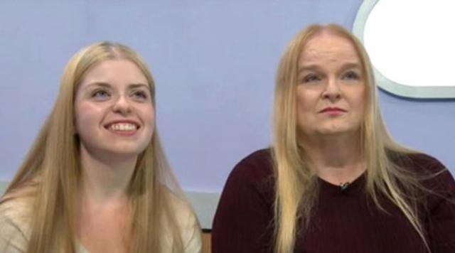 40 YIL SONRA ARADIĞI BABASININ KADIN OLDUĞUNU ÖĞRENİNCE ŞOK OLDU !!! galerisi resim 4