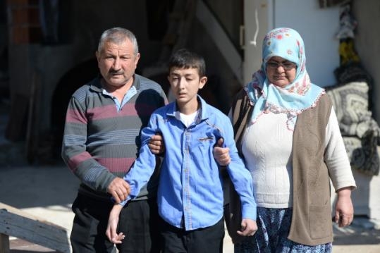 20 Yaşındaki Genç Günden Güne Eriyor! galerisi resim 2