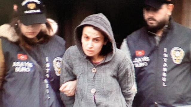 "YAKLAŞIK 3 AYDIR YEŞİL ADAM GÖRÜYORUM VE O BANA..." TÜYLER ÜR galerisi resim 3