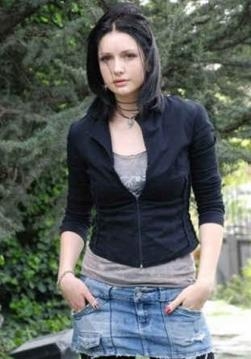 YASEMİN ALLEN'IN 10 YIL ÖNCEKİ HALİ ŞOK ETTİ!!! galerisi resim 4