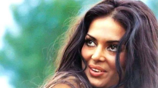 TÜRKAN ŞORAY SEVENLERİNİ ÜZDÜ! galerisi resim 4