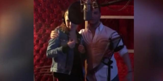 CHLOE VE SİNAN AKÇIL'LA DÜET YAPACAĞI SIRADA SERDAR ORTAÇ... galerisi resim 3