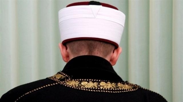 ARKADAŞININ EŞİYLE KAÇAN O İMAM... galerisi resim 3