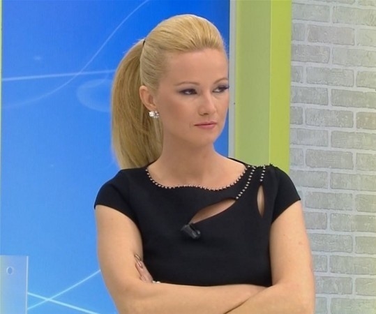 MÜGE ANLI’YI MAKYAJSIZ GÖRENLER GÖZLERİNE İNANAMADI! BİR İNSAN BU KADAR  galerisi resim 2