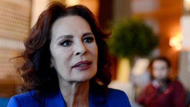 HÜLYA KOÇYİĞİT'TEN ÜZÜCÜ HABER! galerisi resim 2