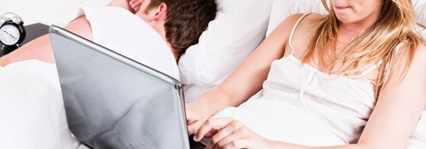 Eşiniz veya sevgiliniz bu 10 şeyden birini yapıyorsa dikkat galerisi resim 3