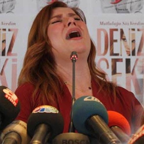 Deniz Seki gözyaşlarını tutamadı!Kaynak: Deniz Seki gözyaşlarını tutamad galerisi resim 2