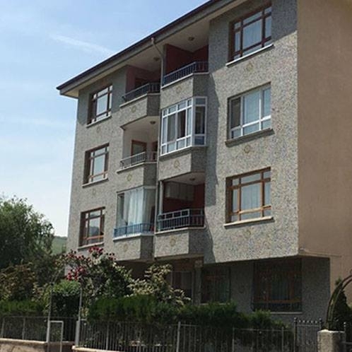 Yeni doğmuş bebeği havalandırmaya attılar galerisi resim 4