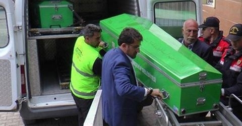 Cenaze morgdan çıkarken kıpırdamaya başladı galerisi resim 2