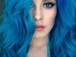 Herkesi kendine aşık eden kadın !