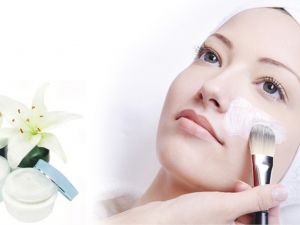 Tek yapmanız gereken bu doğal karışımı yatarken cildinize sürmek